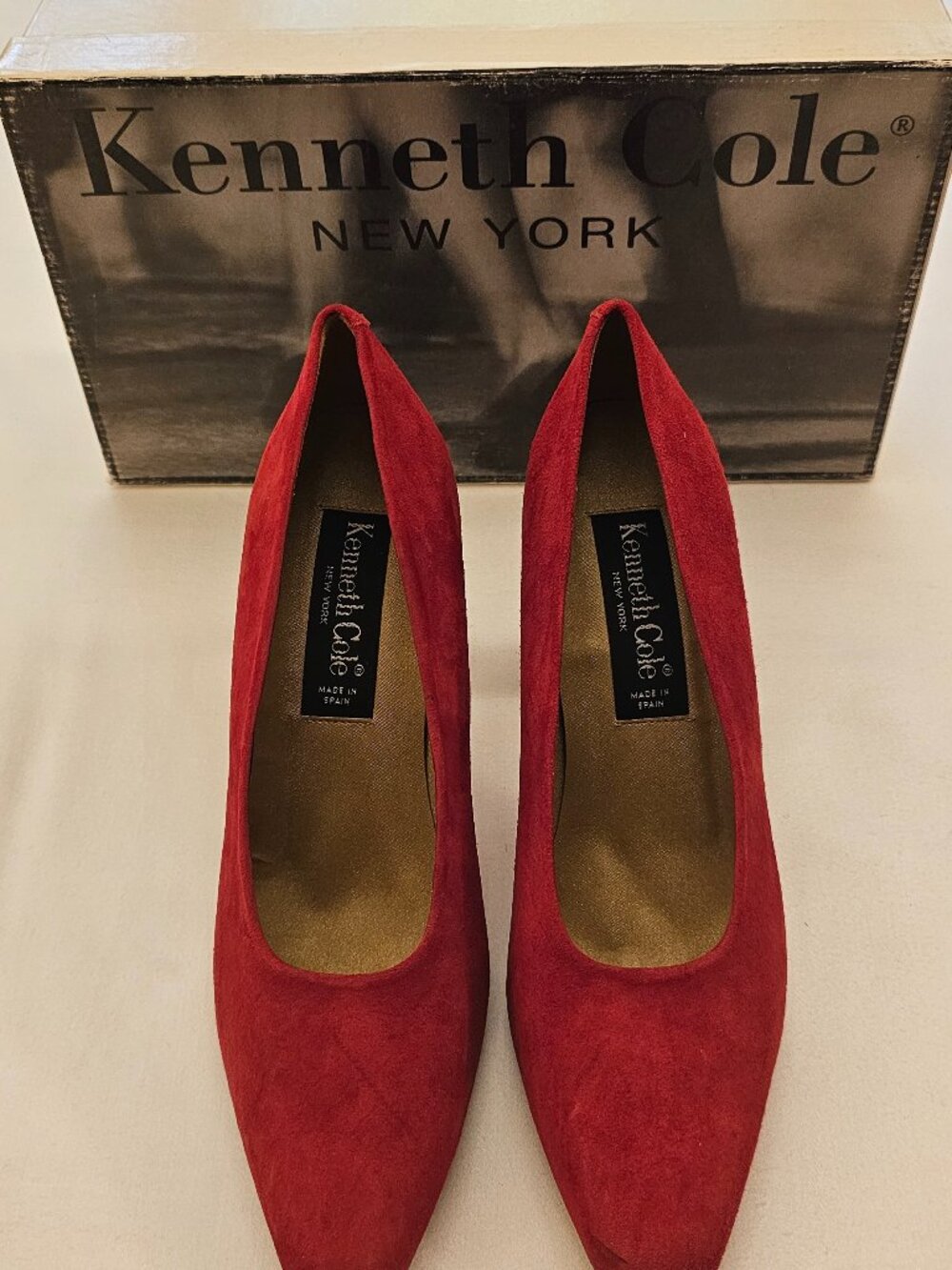 Vintage Kenneth Cole New York Red Suede Pumps Size 8.5 Made In Spain Box Heel Ti